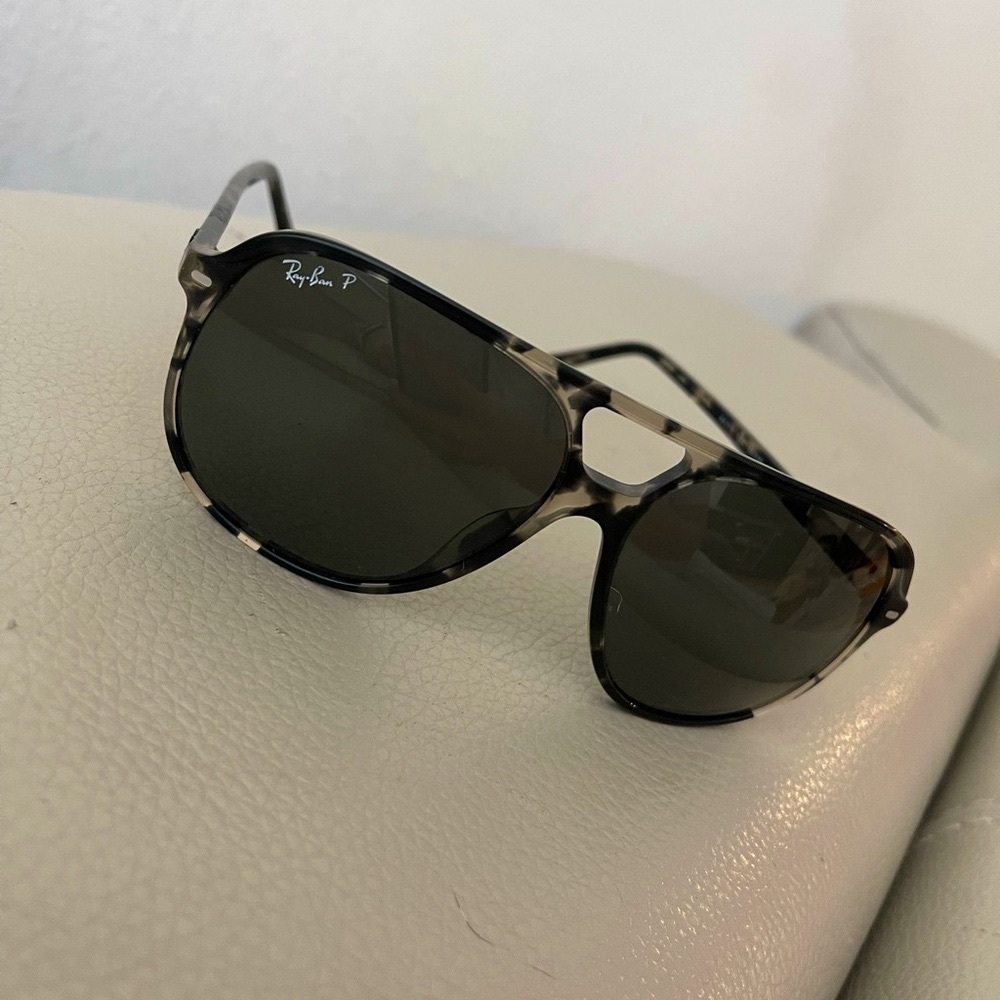 Ray-Ban Black Sunglasses Polarized